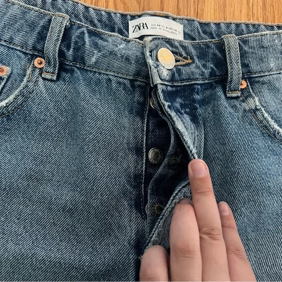 🌸ZARA Denim Shorts - Picture 4 of 5